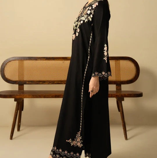 Women’s Batool 2-Piece Winter Suit – Black Embroidered Dhanak Cotton Set